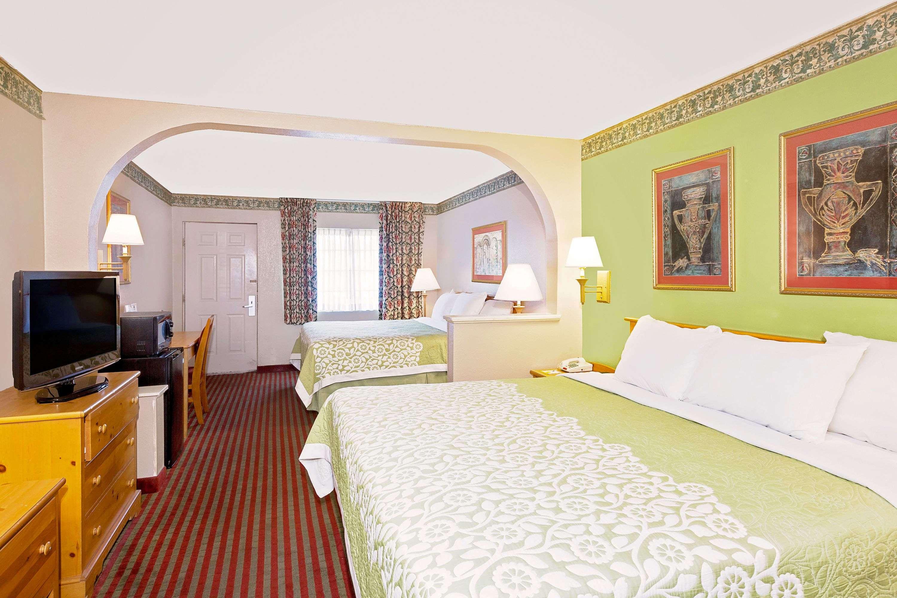 Days Inn & Suites By Wyndham Starkville Ngoại thất bức ảnh