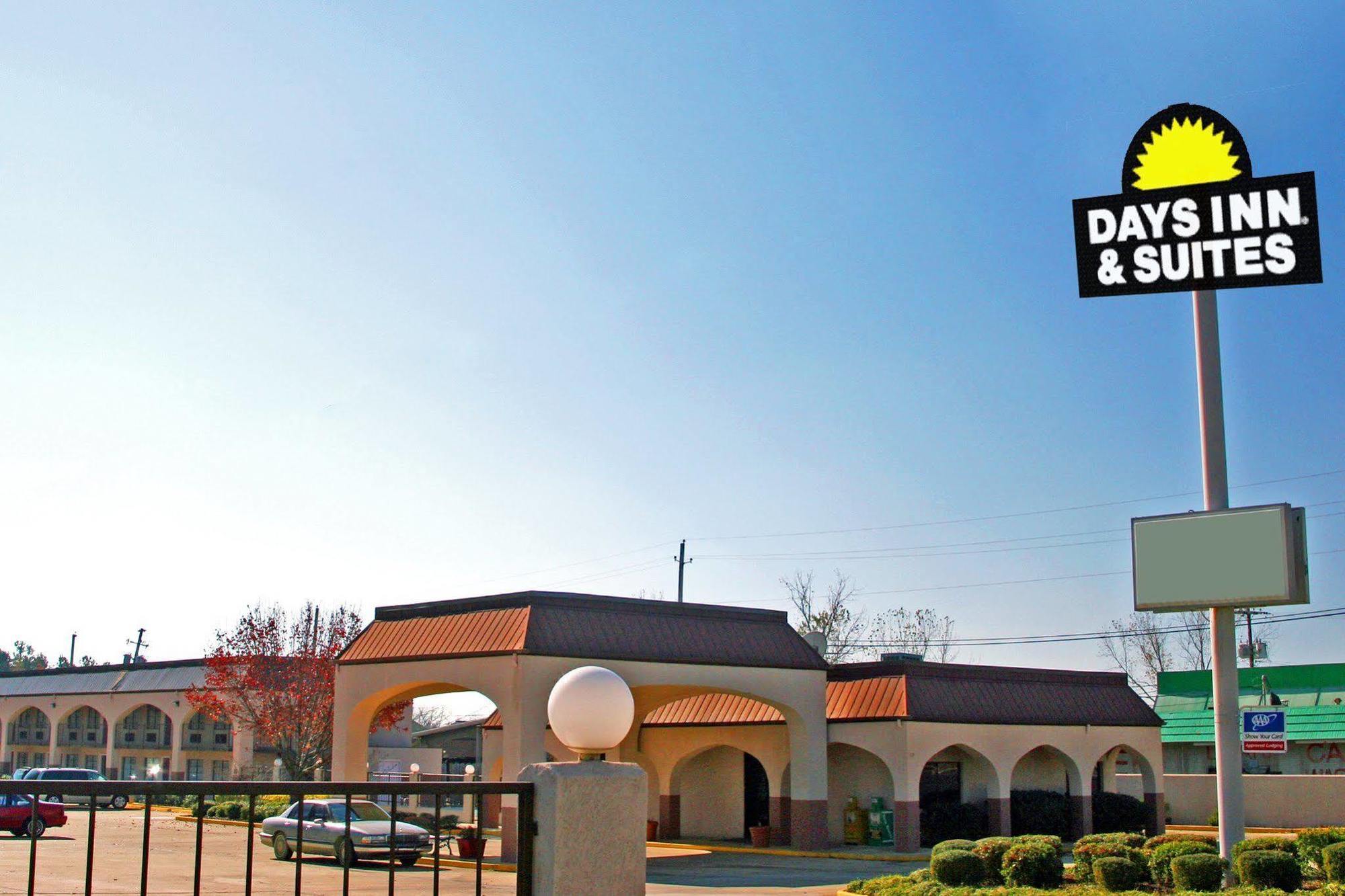 Days Inn & Suites By Wyndham Starkville Ngoại thất bức ảnh